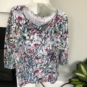 Floral three-quarter sleeve tee